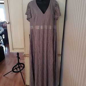 Stunning Gray, lace formal